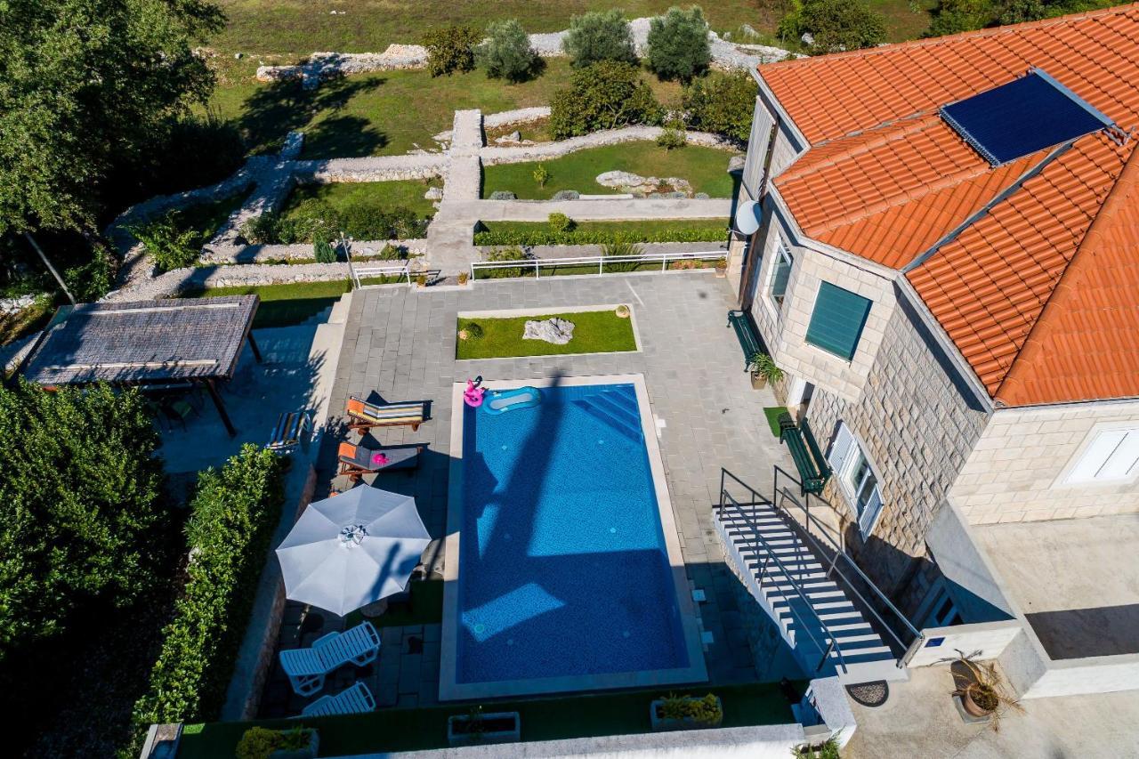 Villa Oasis Cypress Čilipi Exterior foto